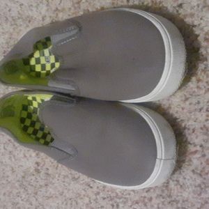 Wonder nation size 6 slip ons